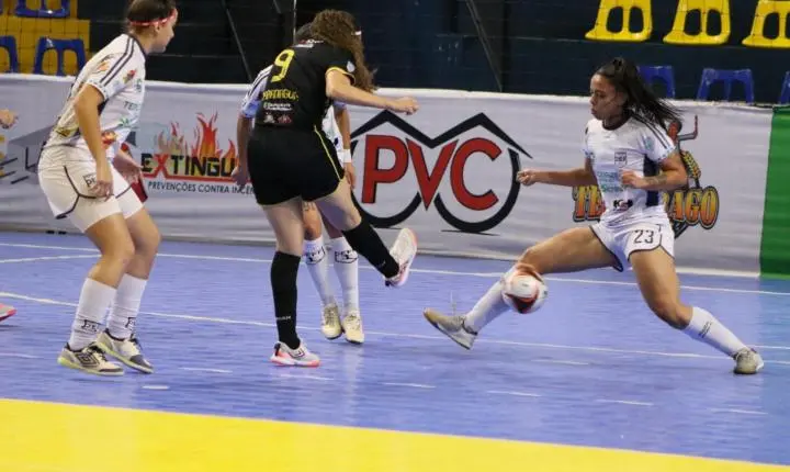 DEF ITAIPULÂNDIA ENFRENTA BLANKAL DEPORTES E DECIDE CLASSIFICAÇÃO EM PARANAGUÁ
