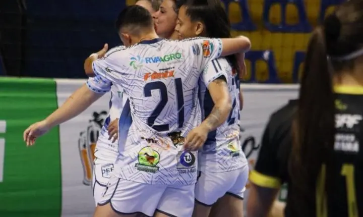 DEF ITAIPULÂNDIA ENFRENTA BLANKAL DEPORTES E DECIDE CLASSIFICAÇÃO EM PARANAGUÁ