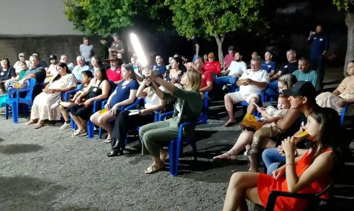 DEPUTADOS ZECA DIRCEU E PROFESSOR LEMOS SE REÚNEM COM APOIADORES EM ITAIPULÂNDIA  