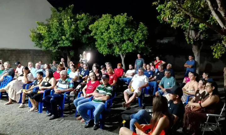 DEPUTADOS ZECA DIRCEU E PROFESSOR LEMOS SE REÚNEM COM APOIADORES EM ITAIPULÂNDIA  