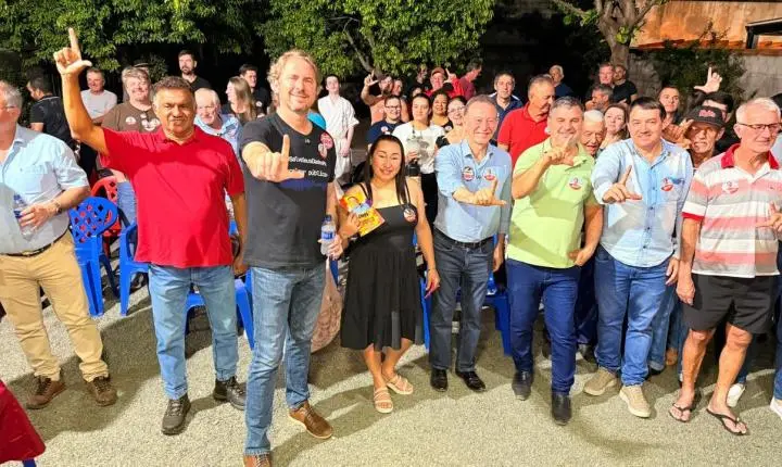 DEPUTADOS ZECA DIRCEU E PROFESSOR LEMOS SE REÚNEM COM APOIADORES EM ITAIPULÂNDIA  
