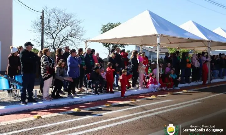 DESFILE DE 7 DE SETEMBRO REÚNE COMUNIDADE E CELEBRA 204 ANOS DA INDEPENDÊNCIA DO BRASIL EM SERRANÓPOLIS DO IGUAÇU