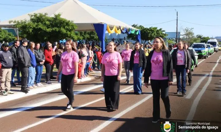 DESFILE DE 7 DE SETEMBRO REÚNE COMUNIDADE E CELEBRA 204 ANOS DA INDEPENDÊNCIA DO BRASIL EM SERRANÓPOLIS DO IGUAÇU