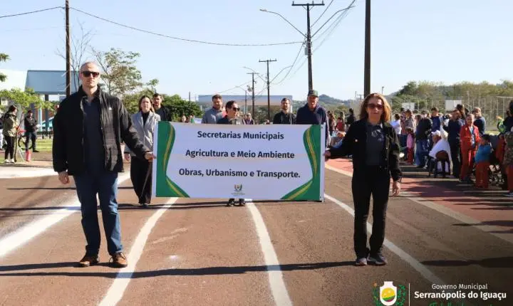 DESFILE DE 7 DE SETEMBRO REÚNE COMUNIDADE E CELEBRA 204 ANOS DA INDEPENDÊNCIA DO BRASIL EM SERRANÓPOLIS DO IGUAÇU