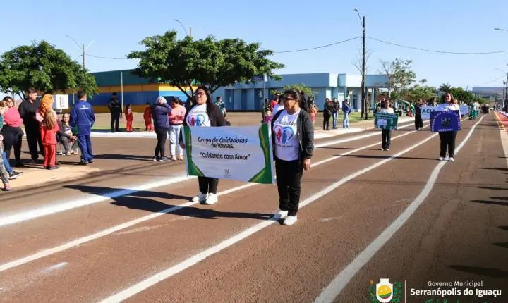 DESFILE DE 7 DE SETEMBRO REÚNE COMUNIDADE E CELEBRA 204 ANOS DA INDEPENDÊNCIA DO BRASIL EM SERRANÓPOLIS DO IGUAÇU