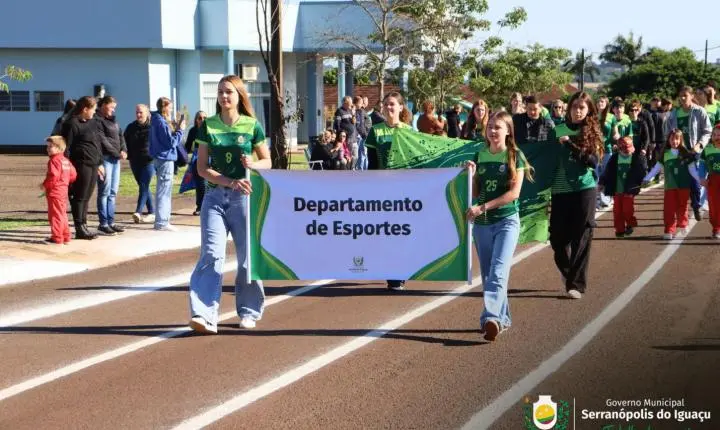 DESFILE DE 7 DE SETEMBRO REÚNE COMUNIDADE E CELEBRA 204 ANOS DA INDEPENDÊNCIA DO BRASIL EM SERRANÓPOLIS DO IGUAÇU