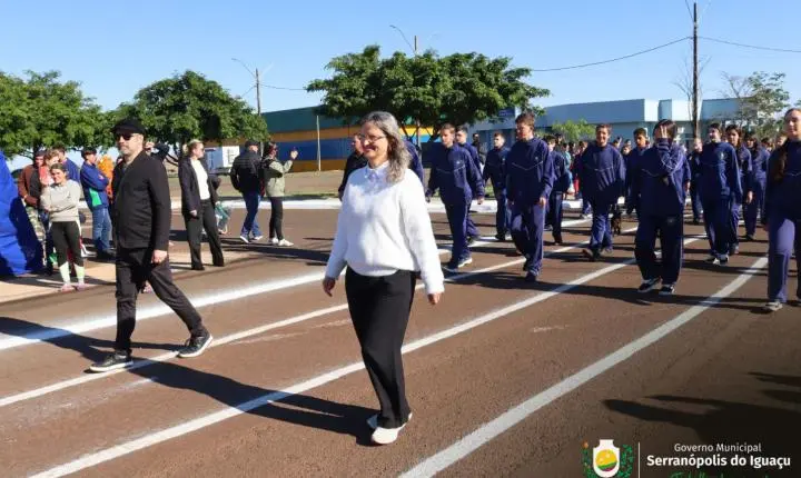 DESFILE DE 7 DE SETEMBRO REÚNE COMUNIDADE E CELEBRA 204 ANOS DA INDEPENDÊNCIA DO BRASIL EM SERRANÓPOLIS DO IGUAÇU