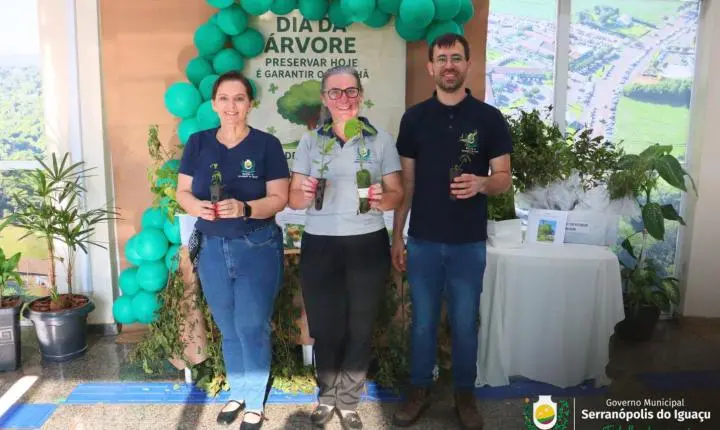 DIA DA ÁRVORE É MARCADO COM DISTRIBUIÇÃO GRATUITA DE MUDAS EM SERRANÓPOLIS DO IGUAÇU