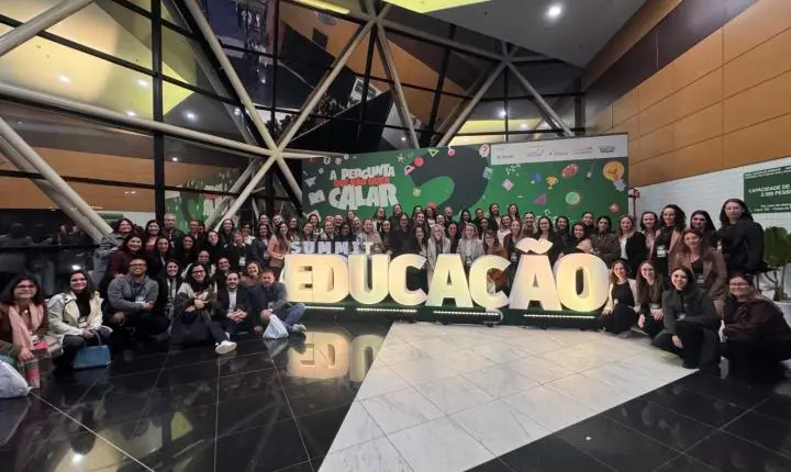 EDUCAÇÃO DE ITAIPULÂNDIA PARTICIPA DO SUMMIT EDUCAÇÃO SICREDI 2026