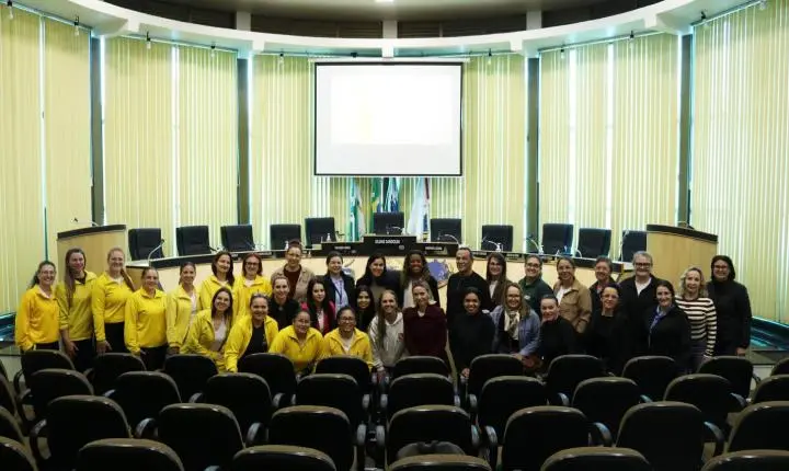 EDUCAÇÃO ESPECIAL DE SÃO MIGUEL REALIZA FORMAÇÃO PEDAGÓGICA COM FOCO NO NEURODESENVOLVIMENTO E NA PARCERIA COM AS FAMÍLIAS
