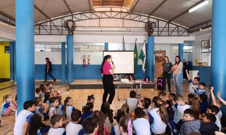 EEAP PROMOVE PALESTRAS SOBRE BULLYING E CYBERBULLYING NAS ESCOLAS DE ITAIPULÂNDIA