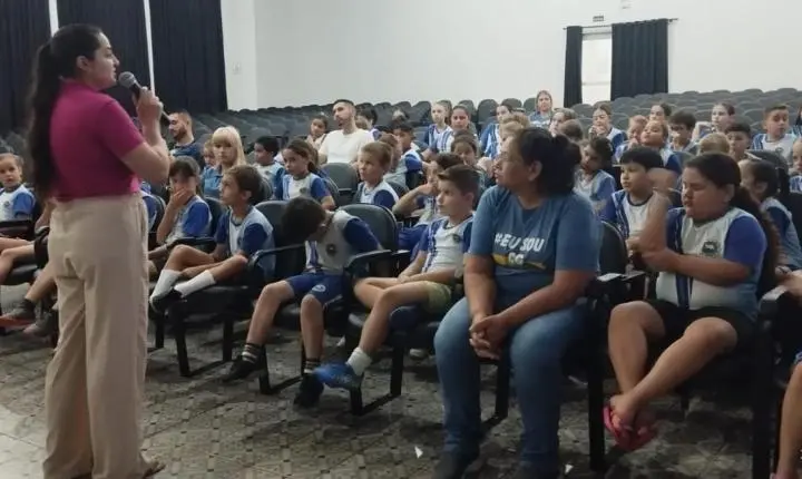 EEAP PROMOVE PALESTRAS SOBRE BULLYING E CYBERBULLYING NAS ESCOLAS DE ITAIPULÂNDIA