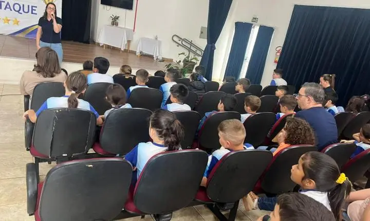EEAP PROMOVE PALESTRAS SOBRE BULLYING E CYBERBULLYING NAS ESCOLAS DE ITAIPULÂNDIA