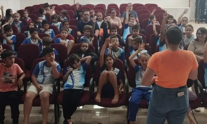 EEAP PROMOVE PALESTRAS SOBRE BULLYING E CYBERBULLYING NAS ESCOLAS DE ITAIPULÂNDIA