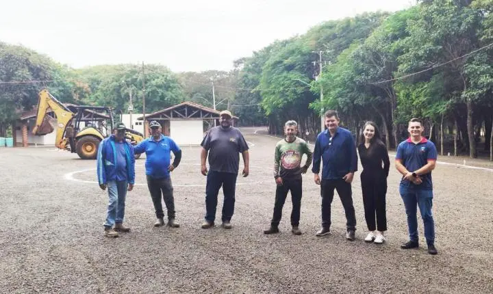 EMPRESA INICIA MARCAÇÃO PARA PAVIMENTAÇÃO ASFÁLTICA NA PRAINHA DE MISSAL