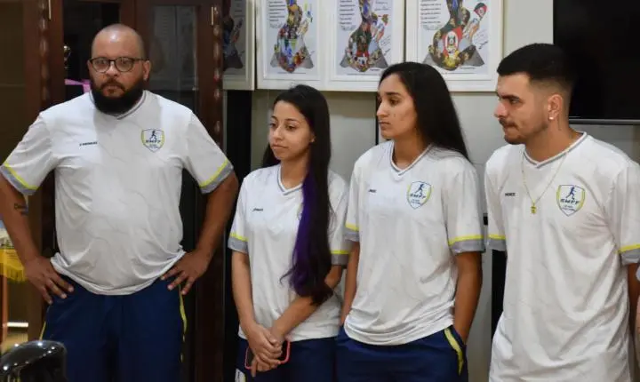 EQUIPE FEMININA DE FUTSAL DE SÃO MIGUEL DO IGUAÇU CONQUISTA TÍTULO DA FASE REGIONAL DOS JOGOS ABERTOS DO PARANÁ