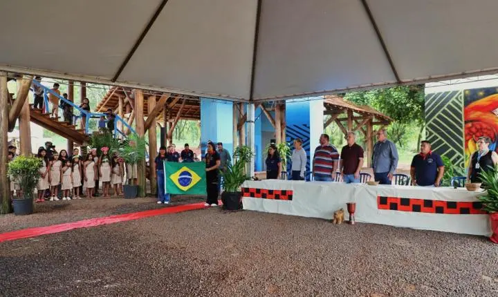 ESCOLA ESTADUAL ARANDU RENDA REALIZA ABERTURA DA 8ª SEMANA CULTURAL INDÍGENA EM ITAIPULÂNDIA