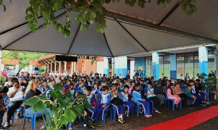ESCOLA ESTADUAL ARANDU RENDA REALIZA ABERTURA DA 8ª SEMANA CULTURAL INDÍGENA EM ITAIPULÂNDIA