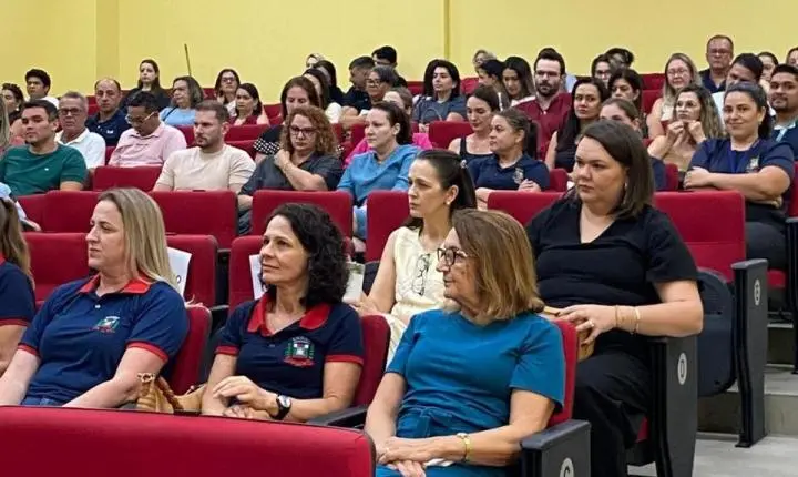 ESCOLA MUNICIPAL RONDÔNIA DE ITAIPULÂNDIA RECEBE KIT TECNOLÓGICO PELO PROGRAMA INDICA PARANÁ