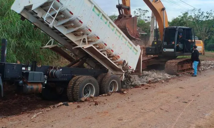 GOVERNO DE SÃO MIGUEL REALIZA MELHORIAS NA RODOVIA VEREADOR ERI DUTRA, NO ACESSO AO DISTRITO DE SÃO JORGE