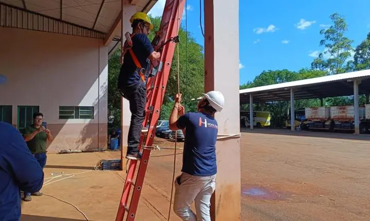 GOVERNO MUNICIPAL DE SÃO MIGUEL PROMOVE CAPACITAÇÃO PARA TRABALHO EM ALTURA PARA SERVIDORES MUNICIPAIS