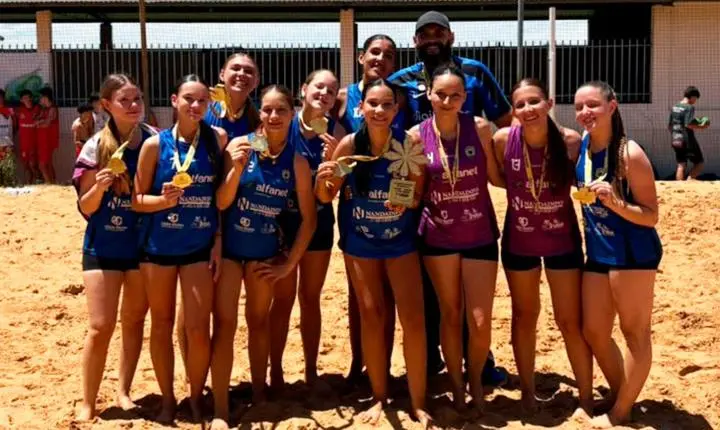 HANDEBOL DE PRAIA FEMININO DE SÃO MIGUEL DO IGUAÇU CONQUISTA TÍTULO DOS JOGOS DA JUVENTUDE DO PARANÁ