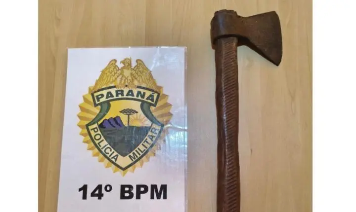 HOMEM É PRESO POR POSSE DE MACHADINHA E DESACATO A POLICIAIS NO PORTÃO OCOI EM MISSAL