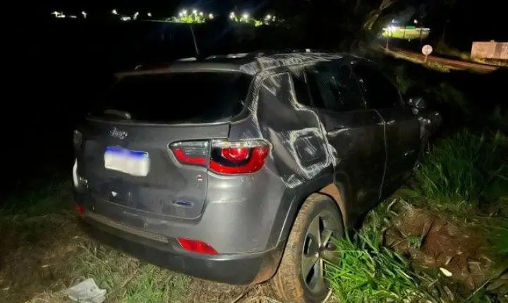 HOMEM MORRE EM GRAVE ACIDENTE ENTRE CARROS NA PR-317 EM SÃO JOSÉ DAS PALMEIRAS