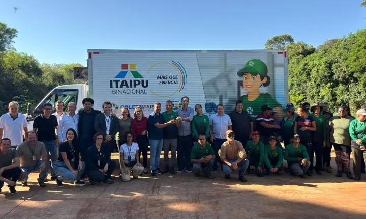 ITAIPU ENTREGA CAMINHÃO PARA ASSOCIAÇÃO DE CATADORES EM MARECHAL CÂNDIDO RONDON