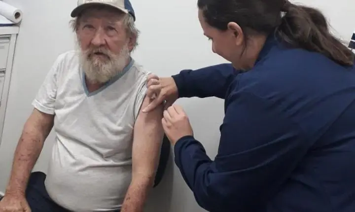 ITAIPULÂNDIA APLICA MAIS DE 200 DOSES EM DIA D DE VACINAÇÃO E REFORÇA COBERTURA IMUNOLÓGICA