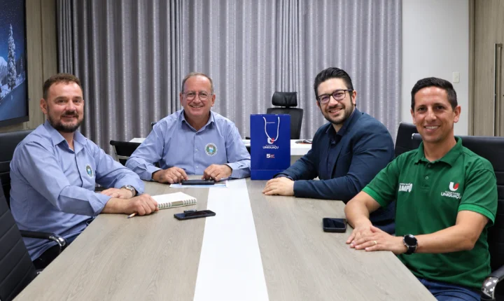 ITAIPULÂNDIA BUSCA PARCERIA COM A FACULDADE UNIGUAÇU PARA IMPULSIONAR INOVAÇÃO E QUALIFICAÇÃO