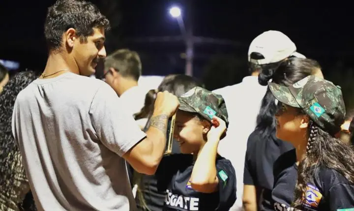 ITAIPULÂNDIA ENTREGA UNIFORMES A 160 ALUNOS DO PROGRAMA GUARDA-VIDAS MIRIM EM CERIMÔNIA OFICIAL