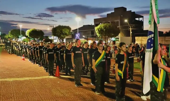 ITAIPULÂNDIA ENTREGA UNIFORMES A 160 ALUNOS DO PROGRAMA GUARDA-VIDAS MIRIM EM CERIMÔNIA OFICIAL