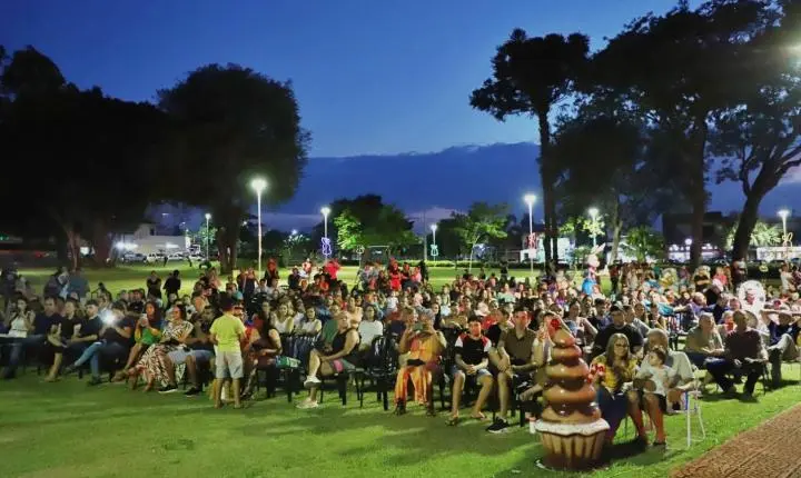 ITAIPULÂNDIA ENTREGA UNIFORMES A 160 ALUNOS DO PROGRAMA GUARDA-VIDAS MIRIM EM CERIMÔNIA OFICIAL