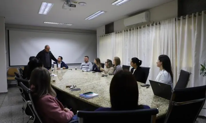 ITAIPULÂNDIA HOMENAGEIA PROFISSIONAIS DA ENFERMAGEM EM EVENTO MARCADO POR EMOÇÃO E RECONHECIMENTO