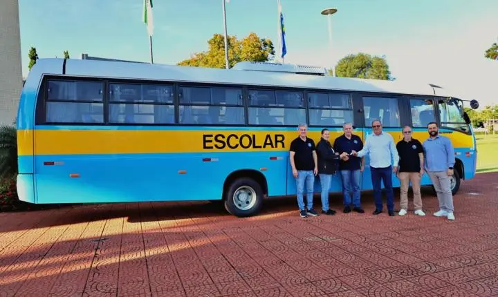 ITAIPULÂNDIA INVESTE R$ 715 MIL NA AQUISIÇÃO DE NOVO ÔNIBUS ESCOLAR ZERO QUILÔMETRO