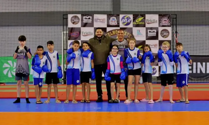 ITAIPULÂNDIA PARTICIPA DE WORKSHOP DE MUAY THAI EM MEDIANEIRA COM 10 ATLETAS