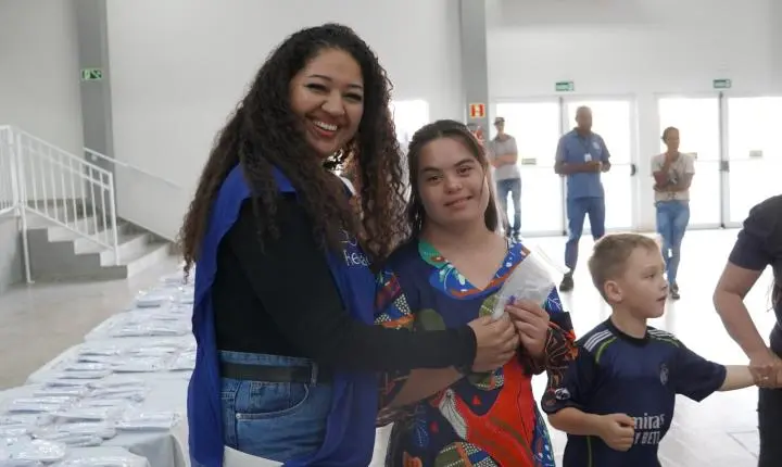 ITAIPULÂNDIA PARTICIPA DO PROGRAMA BONS OLHOS PARANÁ PARA ATENDER ESTUDANTES DA REDE PÚBLICA