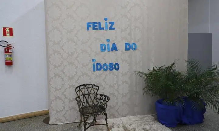 ITAIPULÂNDIA PROMOVE MATINÊ EM HOMENAGEM AO DIA DO IDOSO