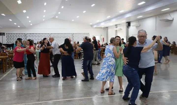 ITAIPULÂNDIA PROMOVE MATINÊ EM HOMENAGEM AO DIA DO IDOSO