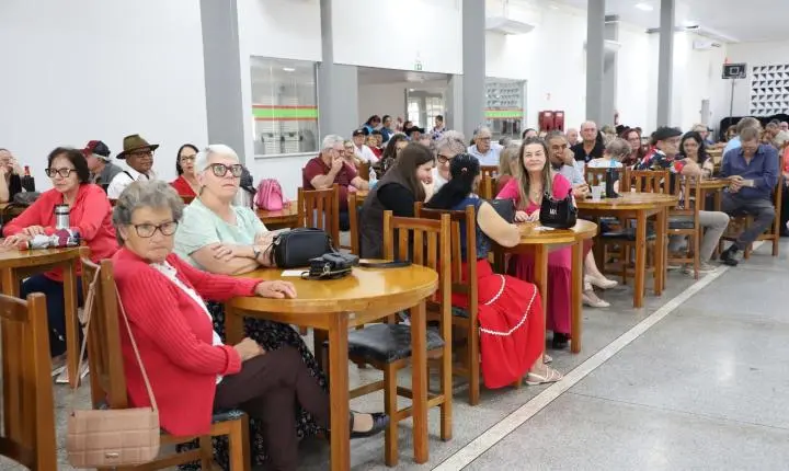 ITAIPULÂNDIA PROMOVE MATINÊ EM HOMENAGEM AO DIA DO IDOSO