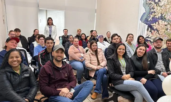 ITAIPULÂNDIA PROMOVE PALESTRA SOBRE SAÚDE MENTAL E BEM-ESTAR PARA TRABALHADORES DA LAR COOPERATIVA