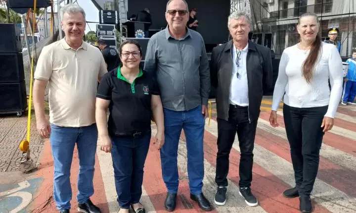 ITAIPULÂNDIA REALIZA DESFILE CÍVICO EM CELEBRAÇÃO À INDEPENDÊNCIA DO BRASIL