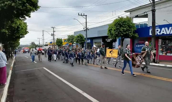 ITAIPULÂNDIA REALIZA DESFILE CÍVICO EM CELEBRAÇÃO À INDEPENDÊNCIA DO BRASIL