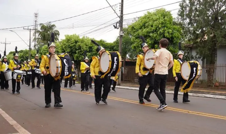 ITAIPULÂNDIA REALIZA DESFILE CÍVICO EM CELEBRAÇÃO À INDEPENDÊNCIA DO BRASIL