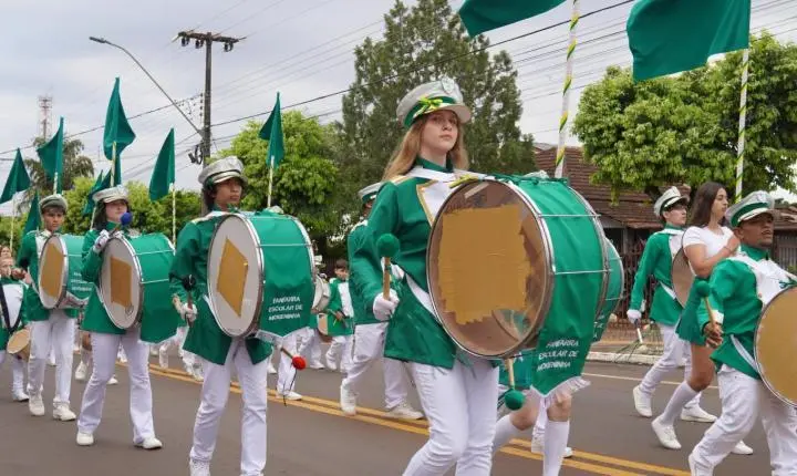 ITAIPULÂNDIA REALIZA DESFILE CÍVICO EM CELEBRAÇÃO À INDEPENDÊNCIA DO BRASIL