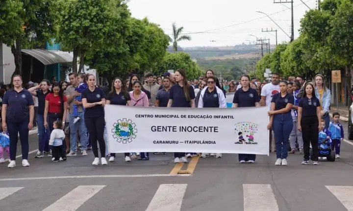 ITAIPULÂNDIA REALIZA DESFILE CÍVICO EM CELEBRAÇÃO À INDEPENDÊNCIA DO BRASIL