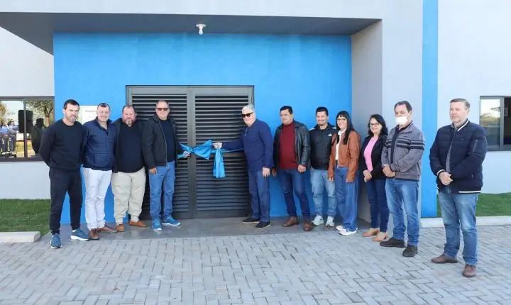 ITAIPULÂNDIA REINAUGURA CANCHA DE BOCHA E HOMENAGEIA VALENCIANO RODRIGUES DE ARAÚJO COM NOVO NOME