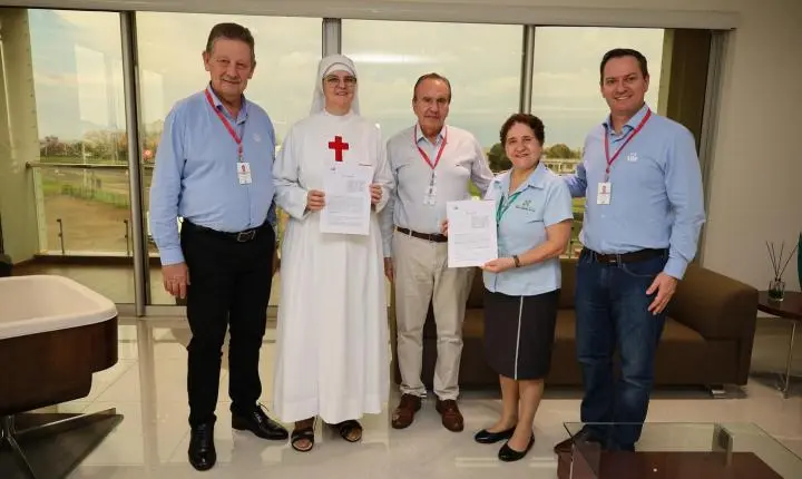 LAR COOPERATIVA DESTINA MAIS DE MEIO MILHÃO DE REAIS PARA MODERNIZAÇÃO DE HOSPITAIS