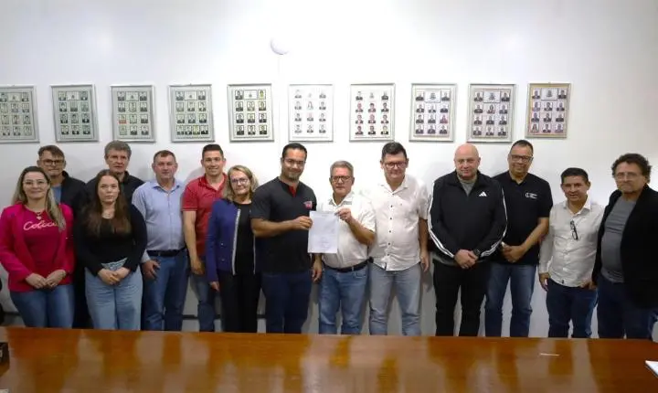 LEGISLATIVO ACOMPANHA ENTREGA DE ORDEM DE SERVIÇO PARA REVITALIZAÇÃO DE PASSEIOS PÚBLICOS EM MISSAL